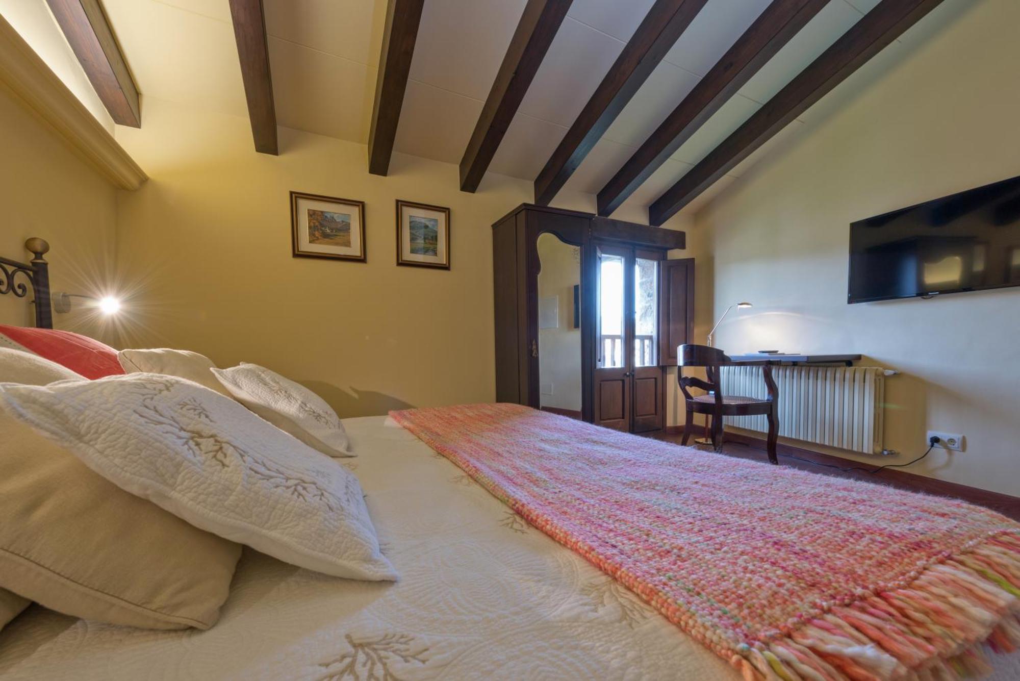 Hotel Cal Sastre Santa Pau Rum bild
