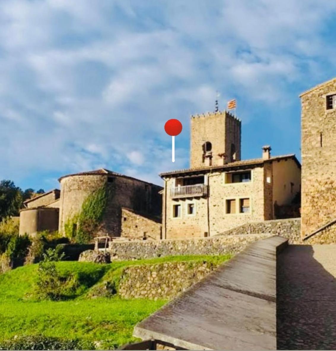 Hotel Cal Sastre Santa Pau Exteriör bild