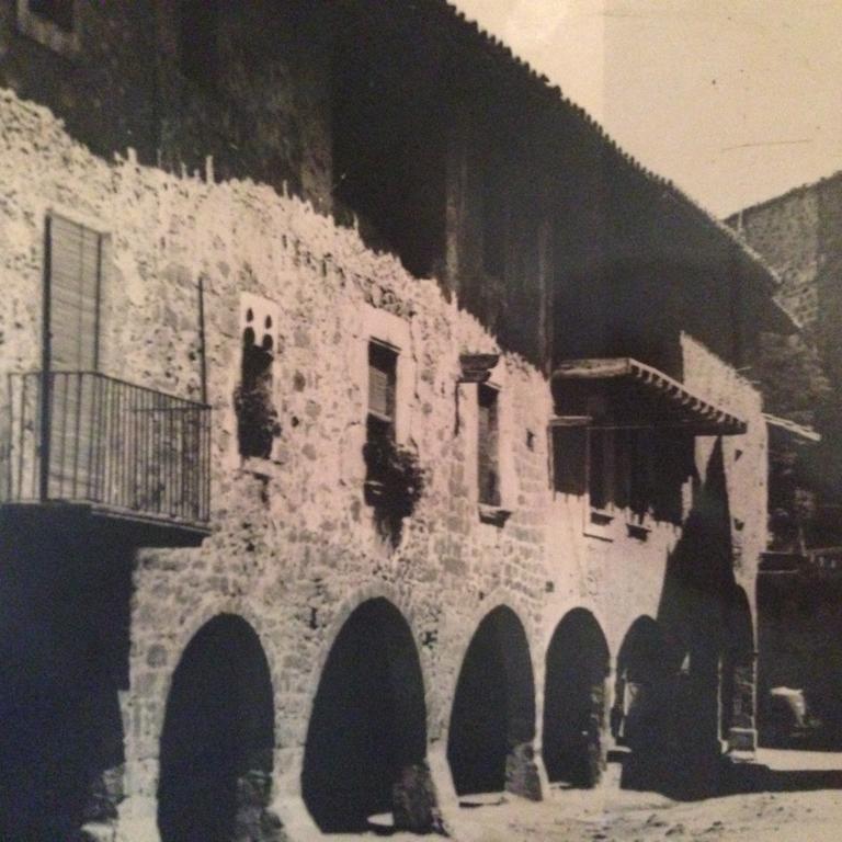 Hotel Cal Sastre Santa Pau Exteriör bild