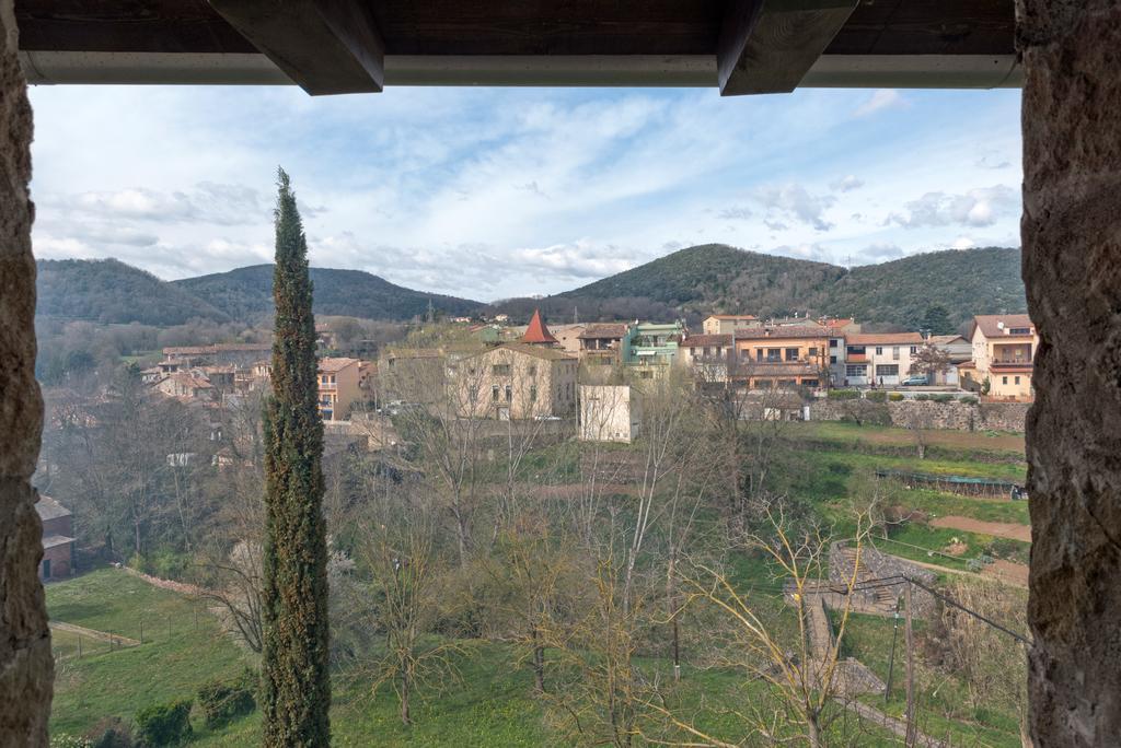 Hotel Cal Sastre Santa Pau Exteriör bild